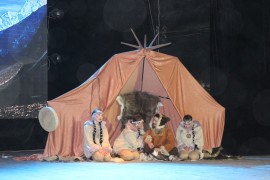 Государственный чукотско-эскимосский ансамбль выступил в Биробиджане (10)
